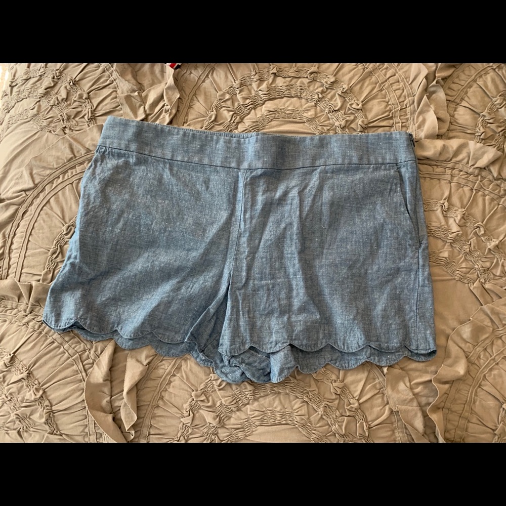 BOGO✅ Discounted- Loft Riviera Shorts- Scalloped